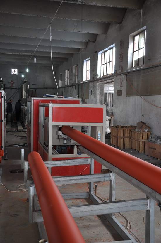 MPP高性能电缆保护套管设备 (6)